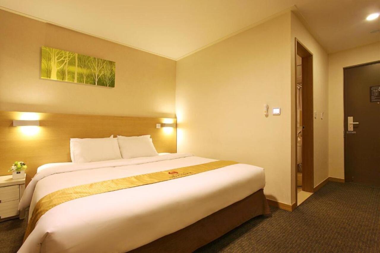 Hotel Skypark Jeju 1 Bagian luar foto